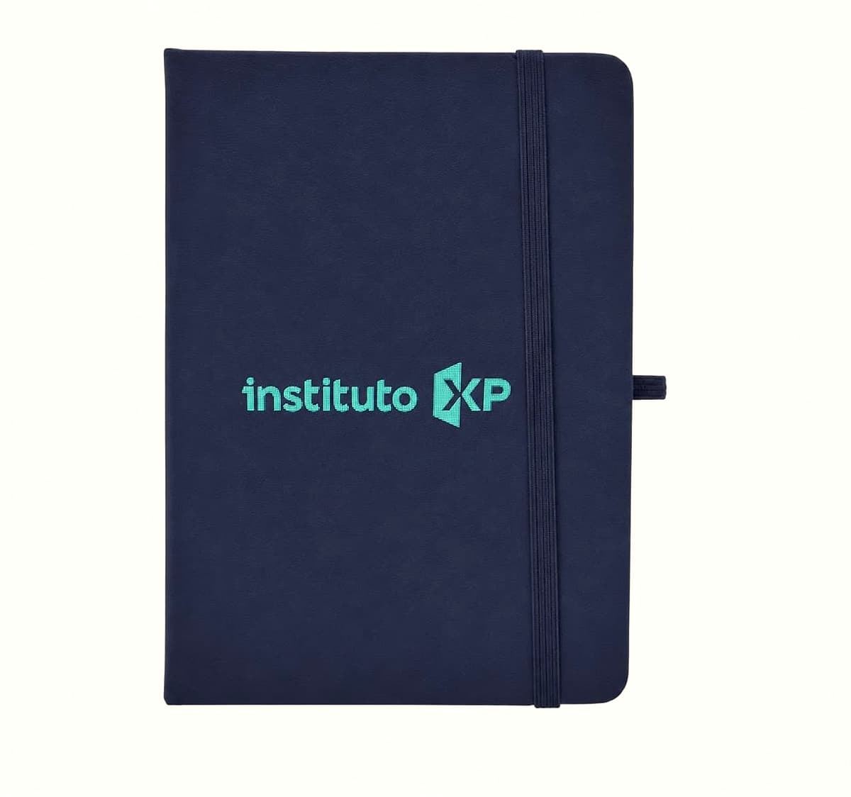Caderno azul-marinho com elástico e logo Instituto XP em verde-água, sobre fundo branco.